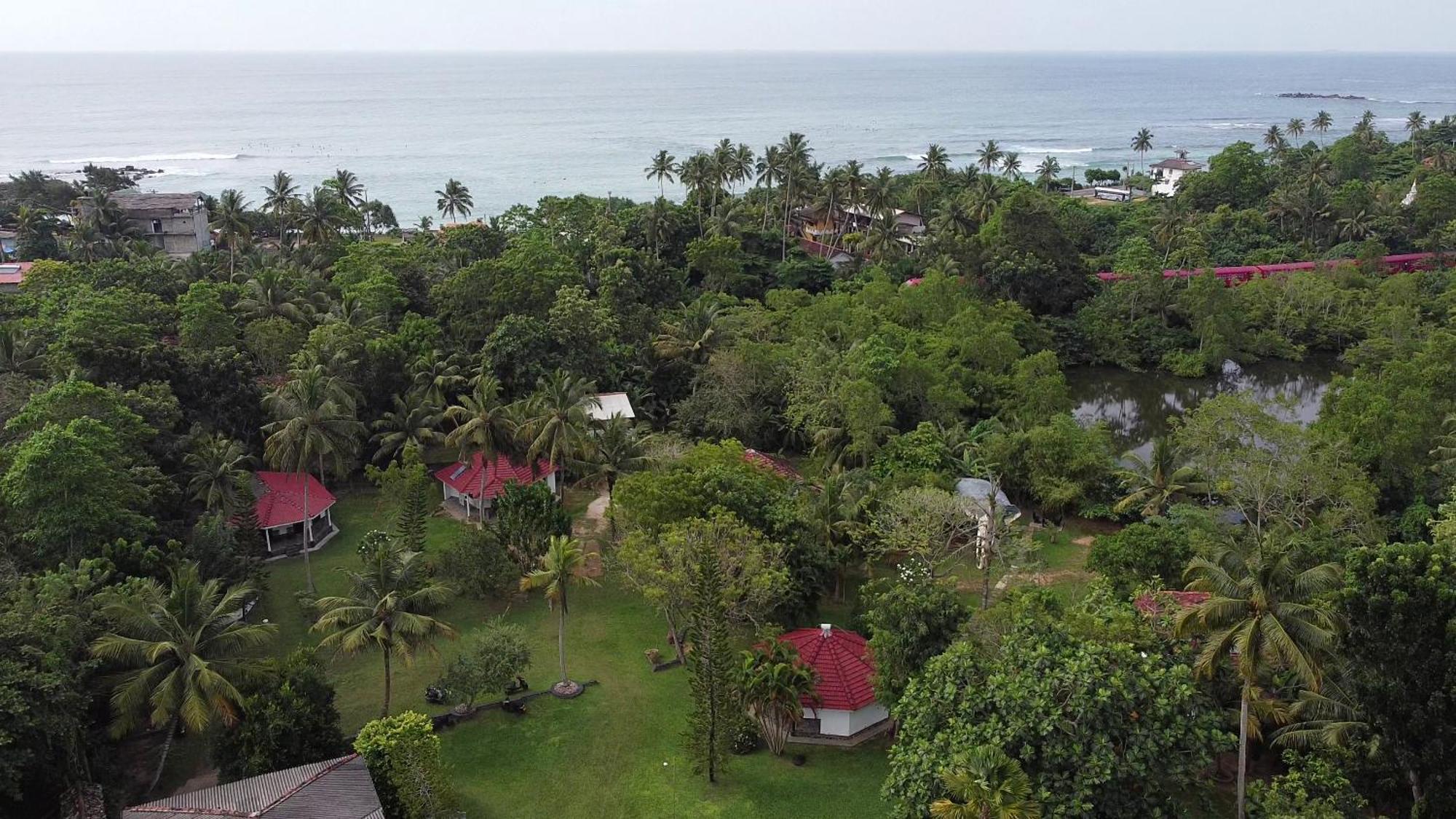Subodinee Bungalow Weligama Bagian luar foto